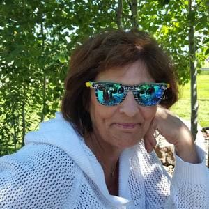 Meet your Posher, Connie